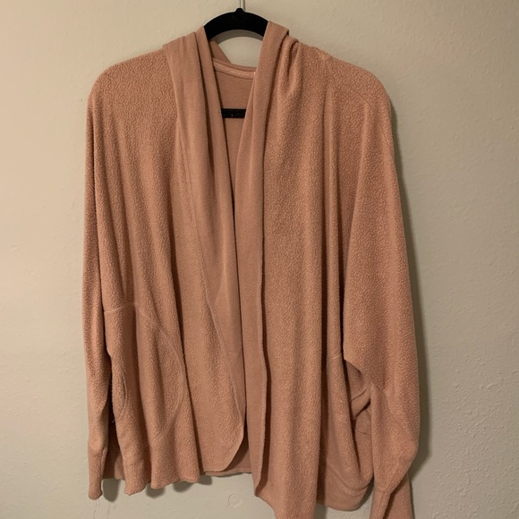 Cuuuteeee Urban Outfitters Hooded Soft Shawl - Picture 2 of 4